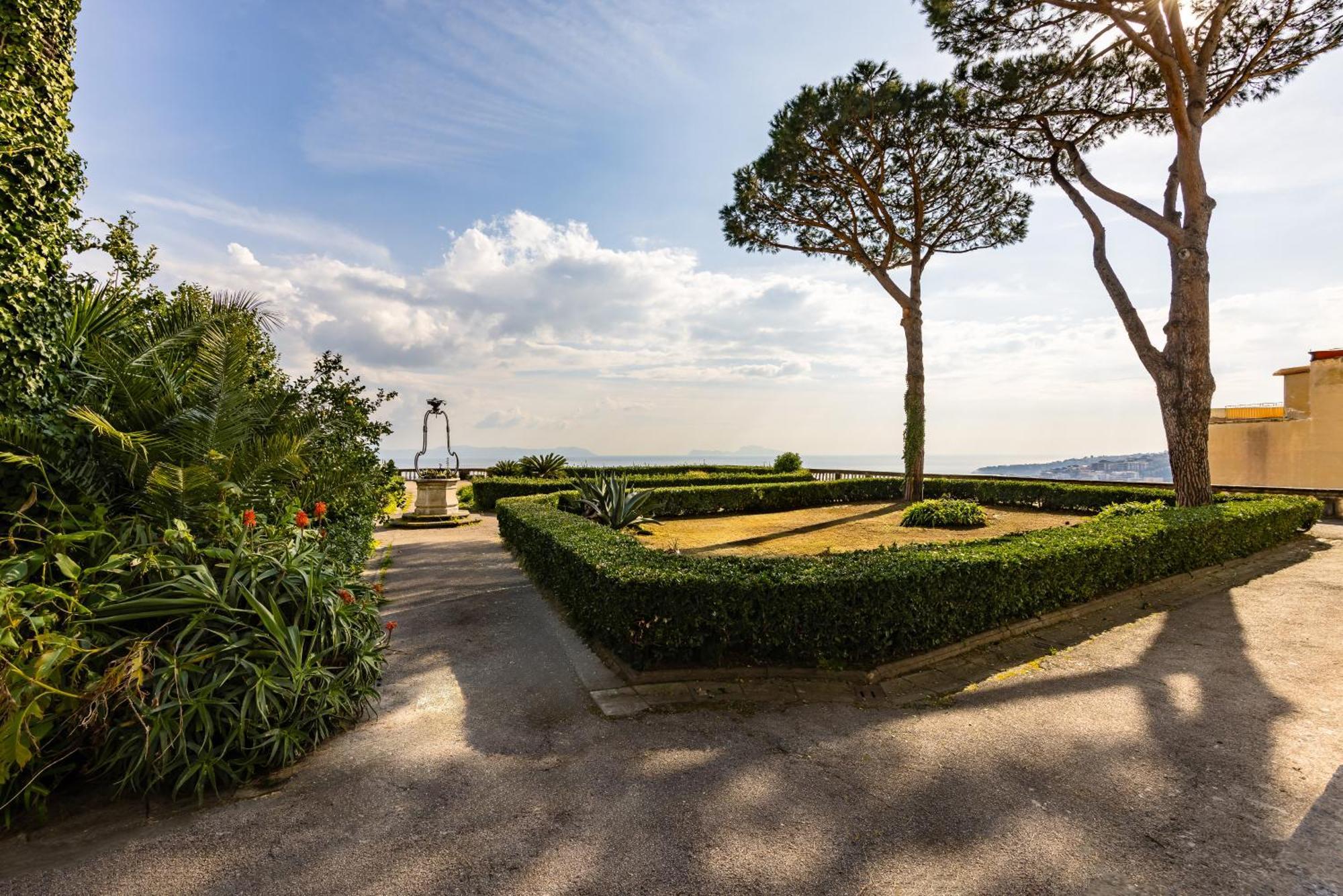 Corte Belvedere Napoli